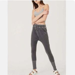 Free people cozy all day harem jogger leggings NWT size small washed black